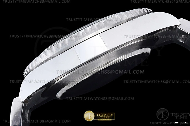 1206 Elegant Submariner 116610LV 904L Dia SS SS Grn Noob A 1080